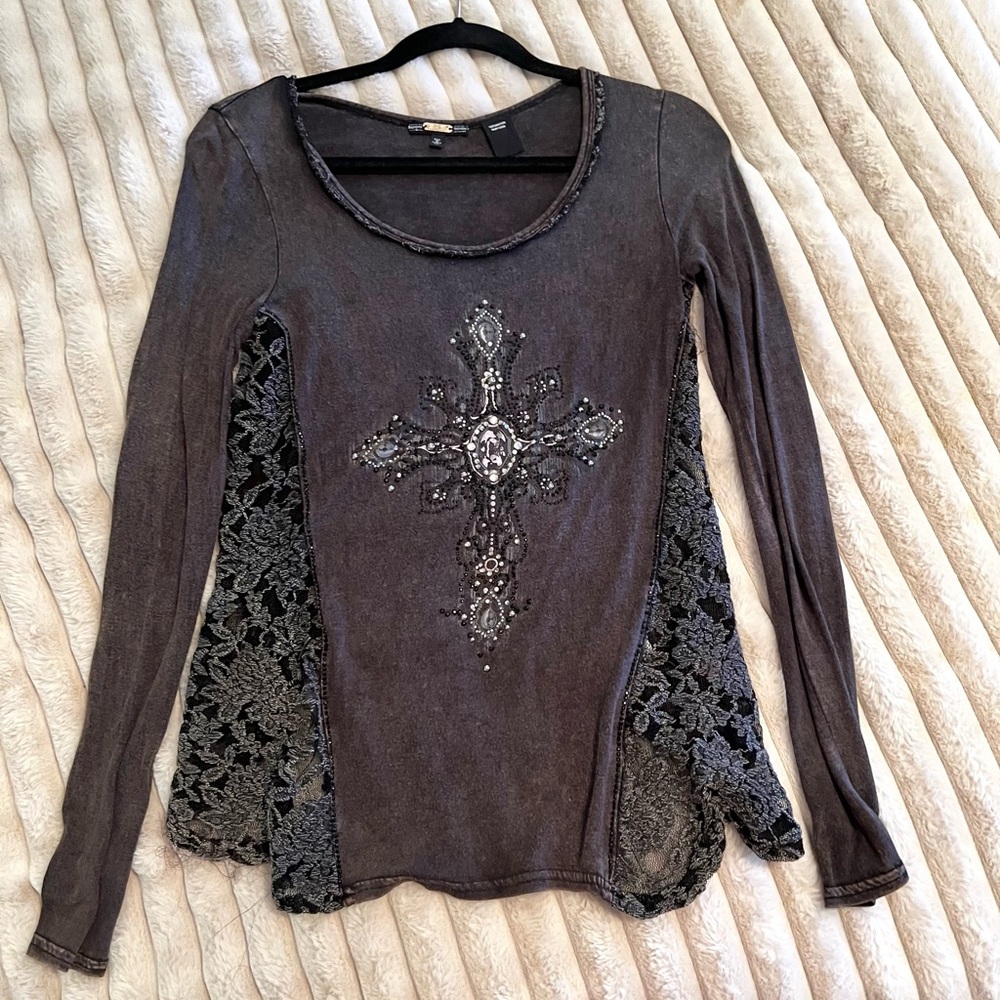 Miss Me Beautiful Cross small bling embellished top with lace accents!!